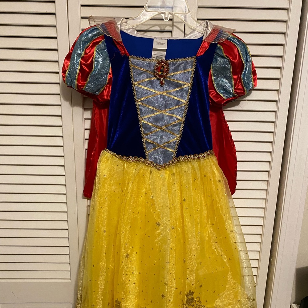 Disney Store Girls Size 10 Snow White Costume